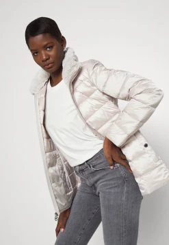 MICHAEL Michael Kors Damen DETACHABLE COLLAR BELTED PACKABLE COAT - Daunenjacke - Aluminium -Michael Kors Verkäufe 0fbab5c893f24576aa4321d7d13289cd