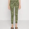 MICHAEL Michael Kors Damen PANEL - Leggings - Hosen - Limeade 2 MICHAEL Michael Kors Damen PANEL - Leggings - Hosen - Limeade -Michael Kors Verkäufe 165d42fc7ab949369f2df4f7ef83549b