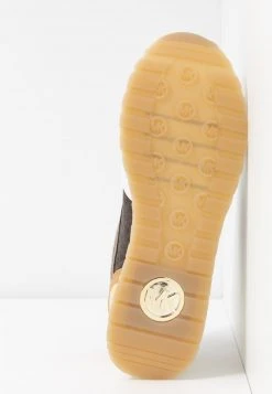 MICHAEL Michael Kors Damen BILLIE TRAINER - Sneaker Low - Optic White/brown 15 MICHAEL Michael Kors Damen BILLIE TRAINER - Sneaker Low - Optic White/brown -Michael Kors Verkäufe 16c18f587aee493e8d5e1c9789d7aa79