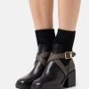 MICHAEL Michael Kors Damen KEISHA SOCK BOOTIE - Plateaustiefelette - Black/brown 1 MICHAEL Michael Kors Damen KEISHA SOCK BOOTIE - Plateaustiefelette - Black/brown -Michael Kors Verkäufe 16cb8fb3c24e40e8af21b2f29e4b9e09