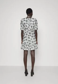 MICHAEL Michael Kors Damen LAWN MINI DRESS - Freizeitkleid - White/black 10 MICHAEL Michael Kors Damen LAWN MINI DRESS - Freizeitkleid - White/black -Michael Kors Verkäufe 1cbcee9d0dec45439381097be2850bb6