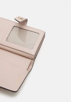 MICHAEL Michael Kors Damen CHARM WALLET - Geldbörse - Soft Pink 10 MICHAEL Michael Kors Damen CHARM WALLET - Geldbörse - Soft Pink -Michael Kors Verkäufe 23841c85d91e4657a85c84cea8a23053
