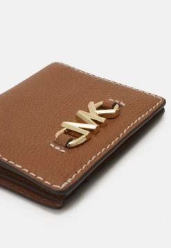 MICHAEL Michael Kors Damen IZZY BILLFOLD - Geldbörse - Luggage 9 MICHAEL Michael Kors Damen IZZY BILLFOLD - Geldbörse - Luggage -Michael Kors Verkäufe 2540bad0f71e49c48b62cb2e6bbcf3a3