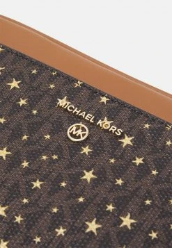 MICHAEL Michael Kors Damen JET CHARM CAMERA XBODY - Umhängetasche - Brown Multi 11 MICHAEL Michael Kors Damen JET CHARM CAMERA XBODY - Umhängetasche - Brown Multi -Michael Kors Verkäufe 2ca4af9e6ca9471aa6d866baf628d417