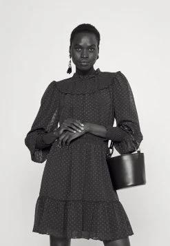 MICHAEL Michael Kors Damen CLIP SMOCKED DRESS - Freizeitkleid - Dark Ruby 15 MICHAEL Michael Kors Damen CLIP SMOCKED DRESS - Freizeitkleid - Dark Ruby -Michael Kors Verkäufe 2e1275f504784233a069fb71ba6f5dfa