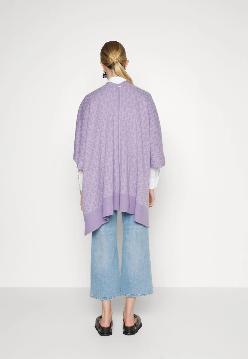 MICHAEL Michael Kors Damen BOLD INTARSIA PONCHO - Cape - Lavender Mist 5 MICHAEL Michael Kors Damen BOLD INTARSIA PONCHO - Cape - Lavender Mist – Bild 3