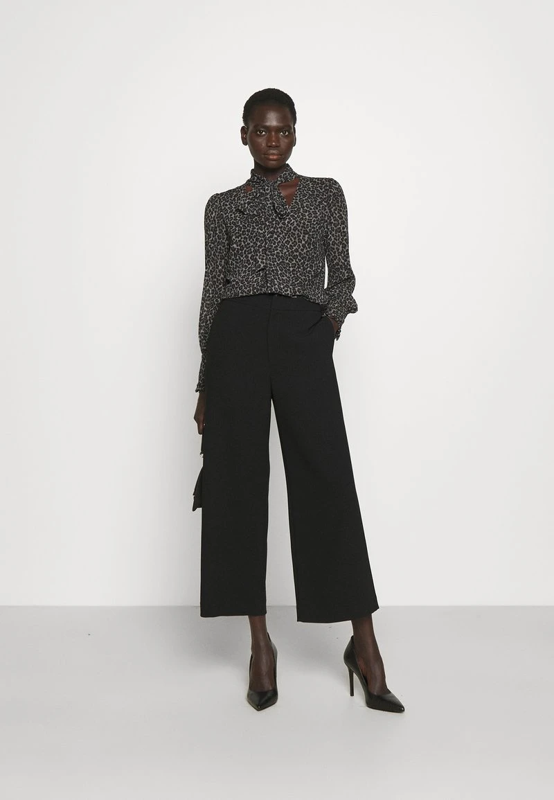 MICHAEL Michael Kors Damen CHEETAH TIE - Bluse - Malachitegry 4 MICHAEL Michael Kors Damen CHEETAH TIE - Bluse - Malachitegry – Bild 2