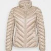MICHAEL Michael Kors Damen SHORT PACKABLE PUFFER - Daunenjacke - Champagne 2 MICHAEL Michael Kors Damen SHORT PACKABLE PUFFER - Daunenjacke - Champagne -Michael Kors Verkäufe 55b99130ac8747109a5c107871361d8b