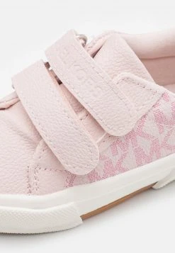 MICHAEL Michael Kors Kinder IZETTA - Sneaker Low - Pink -Michael Kors Verkäufe 57875df168ba4f7190879fe06c6c0875