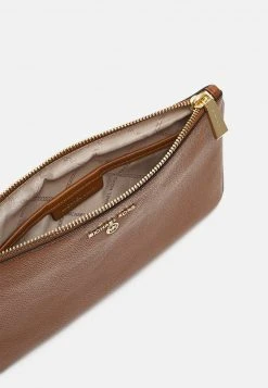 MICHAEL Michael Kors Damen JET CHARM WRISTLET - Clutch - Luggage -Michael Kors Verkäufe 5d65c42c56af4e2fa8153f7cbbedf591