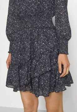 MICHAEL Michael Kors Damen TINY HIPPIE DRESS - Freizeitkleid - Deep Purple 13 MICHAEL Michael Kors Damen TINY HIPPIE DRESS - Freizeitkleid - Deep Purple -Michael Kors Verkäufe 61adf887603d4ee685606bd8bc4b0fe8