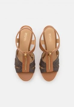 MICHAEL Michael Kors Damen BERKLEY WEDGE - Plateausandalette - Brown/acorn -Michael Kors Verkäufe 6b5172439ee34c2e926793d3e1aaeaa6