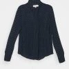 MICHAEL Michael Kors Damen PERFECT DOTS BOW BLOUSE - Hemdbluse - Dark Blue 2 MICHAEL Michael Kors Damen PERFECT DOTS BOW BLOUSE - Hemdbluse - Dark Blue -Michael Kors Verkäufe 7c8e7fa2e2564588a51bcd5de40cf9b3