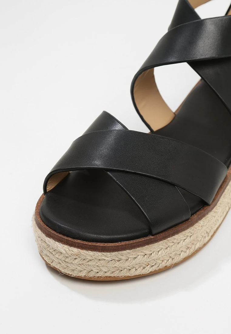 MICHAEL Michael Kors Damen DARBY - Plateausandalette - Black 5 MICHAEL Michael Kors Damen DARBY - Plateausandalette - Black – Bild 3