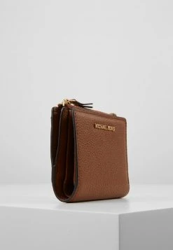 MICHAEL Michael Kors Damen JET SET SNAP BILLFOLD SMALL - Geldbörse - Luggage -Michael Kors Verkäufe 7f67a51fa1324cf6941a48b83085d470