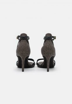 MICHAEL Michael Kors Damen KIMBERLY - Riemensandalette - Black/brown 12 MICHAEL Michael Kors Damen KIMBERLY - Riemensandalette - Black/brown -Michael Kors Verkäufe 83105554a44847ce902f9bfdc654d76b