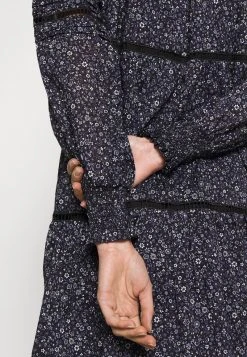 MICHAEL Michael Kors Damen TINY HIPPIE DRESS - Freizeitkleid - Deep Purple 15 MICHAEL Michael Kors Damen TINY HIPPIE DRESS - Freizeitkleid - Deep Purple -Michael Kors Verkäufe 88c8a42d3e7a436ba8e869fcb197c7f0