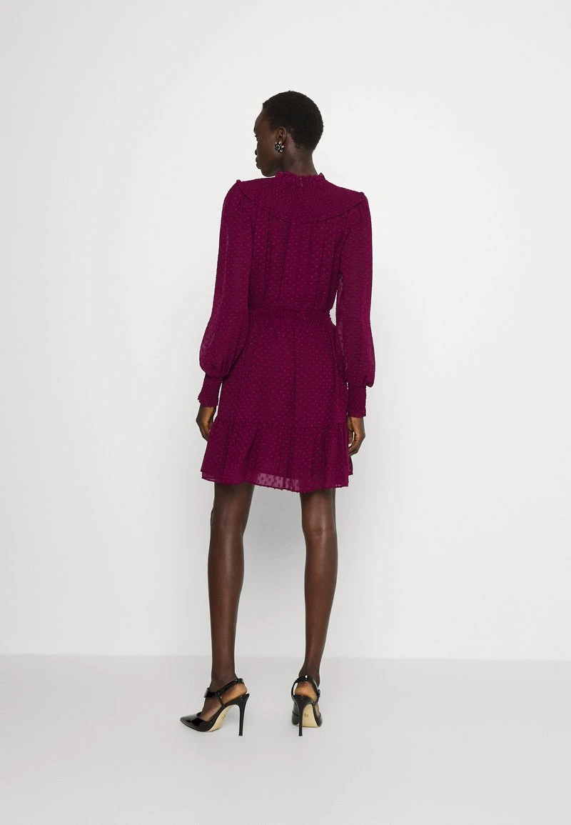 MICHAEL Michael Kors Damen CLIP SMOCKED DRESS - Freizeitkleid - Dark Ruby 5 MICHAEL Michael Kors Damen CLIP SMOCKED DRESS - Freizeitkleid - Dark Ruby – Bild 3