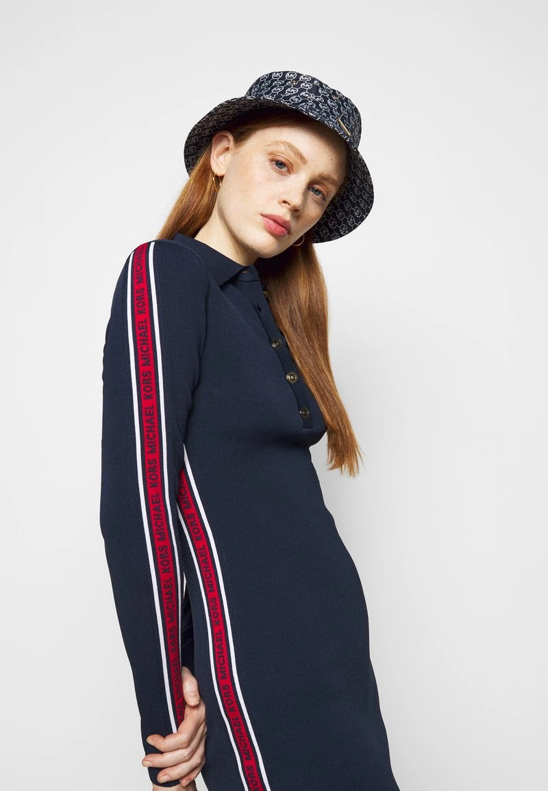 MICHAEL Michael Kors Damen LOGO TAPE SPLIT HEM DRESS - Etuikleid - Midnightblue 6 MICHAEL Michael Kors Damen LOGO TAPE SPLIT HEM DRESS - Etuikleid - Midnightblue – Bild 4