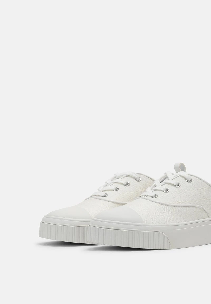 MICHAEL Michael Kors Damen OLLIE LACE UP - Sneaker Low - Optic White 9 MICHAEL Michael Kors Damen OLLIE LACE UP - Sneaker Low - Optic White – Bild 7