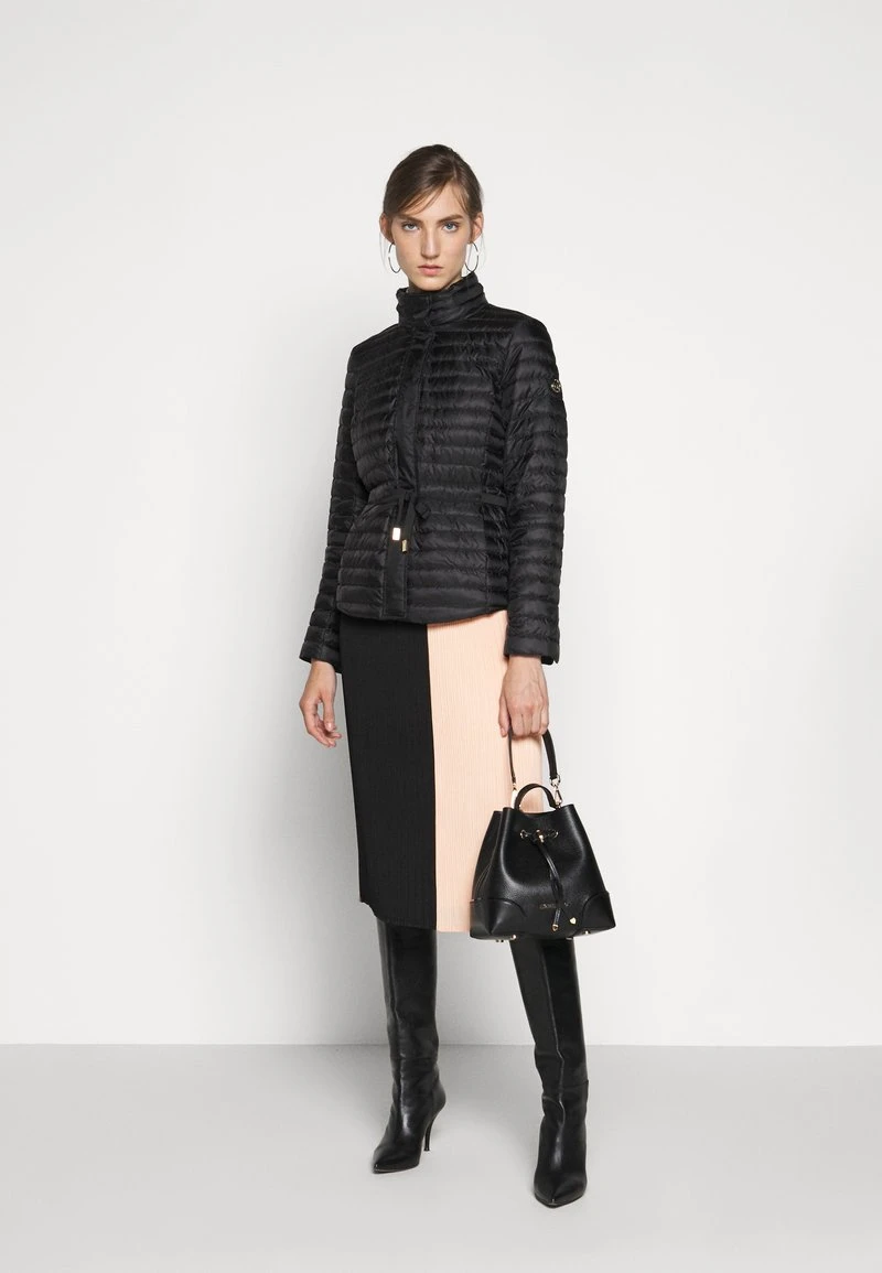 MICHAEL Michael Kors Damen BELTED - Daunenjacke - Black 4 MICHAEL Michael Kors Damen BELTED - Daunenjacke - Black – Bild 2