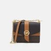 MICHAEL Michael Kors Damen GREENWICH - Umhängetasche - Brown -Michael Kors Verkäufe 9ad5b5a1ff3f480fbc583ec1a3fede9f