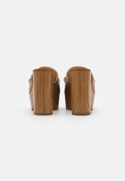 MICHAEL Michael Kors Damen SCARLETT PLATFORM MULE - Clogs - Luggage -Michael Kors Verkäufe b01723b8e2ee440eab72bb176a102b95