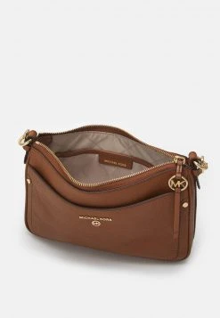 MICHAEL Michael Kors Damen JET SET CHARM POCHETTE XBODY - Handtasche - Luggage -Michael Kors Verkäufe c05a198d9f7e44f7b51eaf91d8675576
