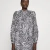MICHAEL Michael Kors Damen LAWN ZEBRA MINI - Blusenkleid - White/black -Michael Kors Verkäufe cf9e03e19fb94589806fe99b1b4b9913