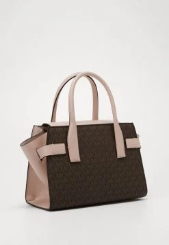 MICHAEL Michael Kors Damen CARMEN FLAP SATCHEL SEMI LUX - Handtasche - Brown/softpink -Michael Kors Verkäufe d368c167296a447fbae2bcd30587505a