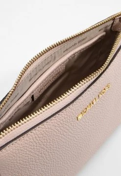 MICHAEL Michael Kors Damen JET SET MEDIUM CHAIN POUCHETTE - Handtasche - Soft Pink 12 MICHAEL Michael Kors Damen JET SET MEDIUM CHAIN POUCHETTE - Handtasche - Soft Pink -Michael Kors Verkäufe d7b683987c35466aacec99f8394d362b