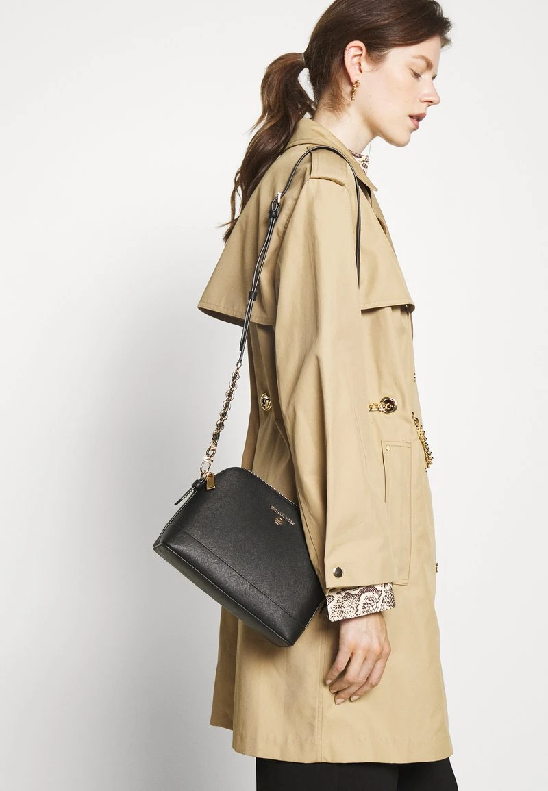 MICHAEL Michael Kors Damen JET SET CHARM DOME XBODY - Umhängetasche - Black 3 MICHAEL Michael Kors Damen JET SET CHARM DOME XBODY - Umhängetasche - Black