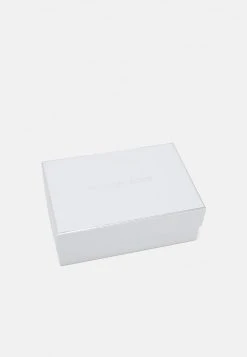 MICHAEL Michael Kors Damen JET SET CHARM ZIP TRAVEL POUCH - Umhängetasche - Brown/acorn -Michael Kors Verkäufe e3f78b114feb46aab668dfb349c549ef