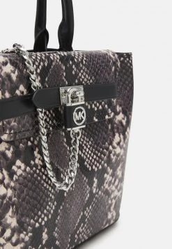 MICHAEL Michael Kors Damen HAMILTON LEGACY BELTED SATCHEL - Handtasche - Black/white -Michael Kors Verkäufe ee6c33b725b4433cbd07863be9d51ddb