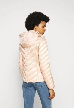 MICHAEL Michael Kors Damen SHORT PACKABLE PUFFER - Daunenjacke - Powder Blush 5 MICHAEL Michael Kors Damen SHORT PACKABLE PUFFER - Daunenjacke - Powder Blush -Michael Kors Verkäufe f5343f460c264391a6e168ec544ed51f