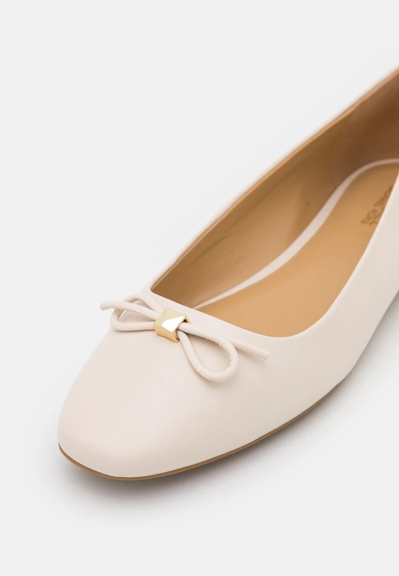MICHAEL Michael Kors Damen ELOISE FLEX BALLET - Klassischer Ballerina - Light Cream 9 MICHAEL Michael Kors Damen ELOISE FLEX BALLET - Klassischer Ballerina - Light Cream – Bild 7